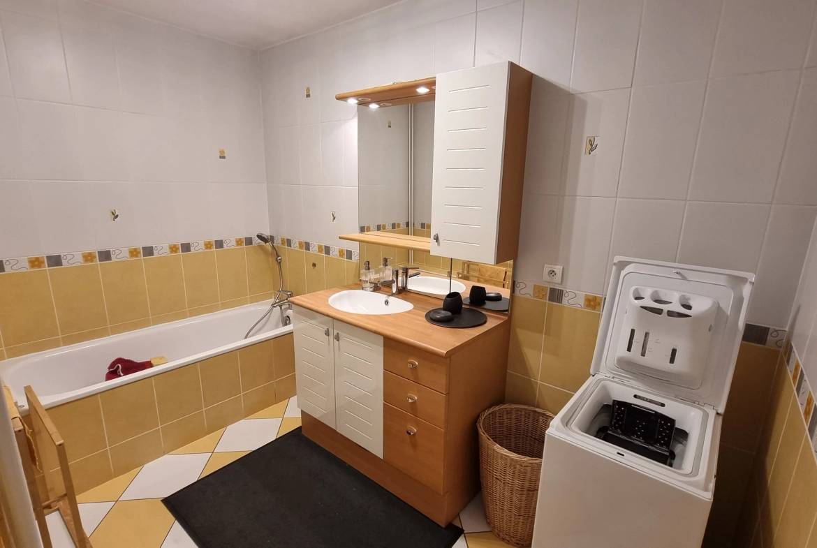 Appartement 4 pièces à Roanne, 83m2, centre-ville, garage, 138 000€ 