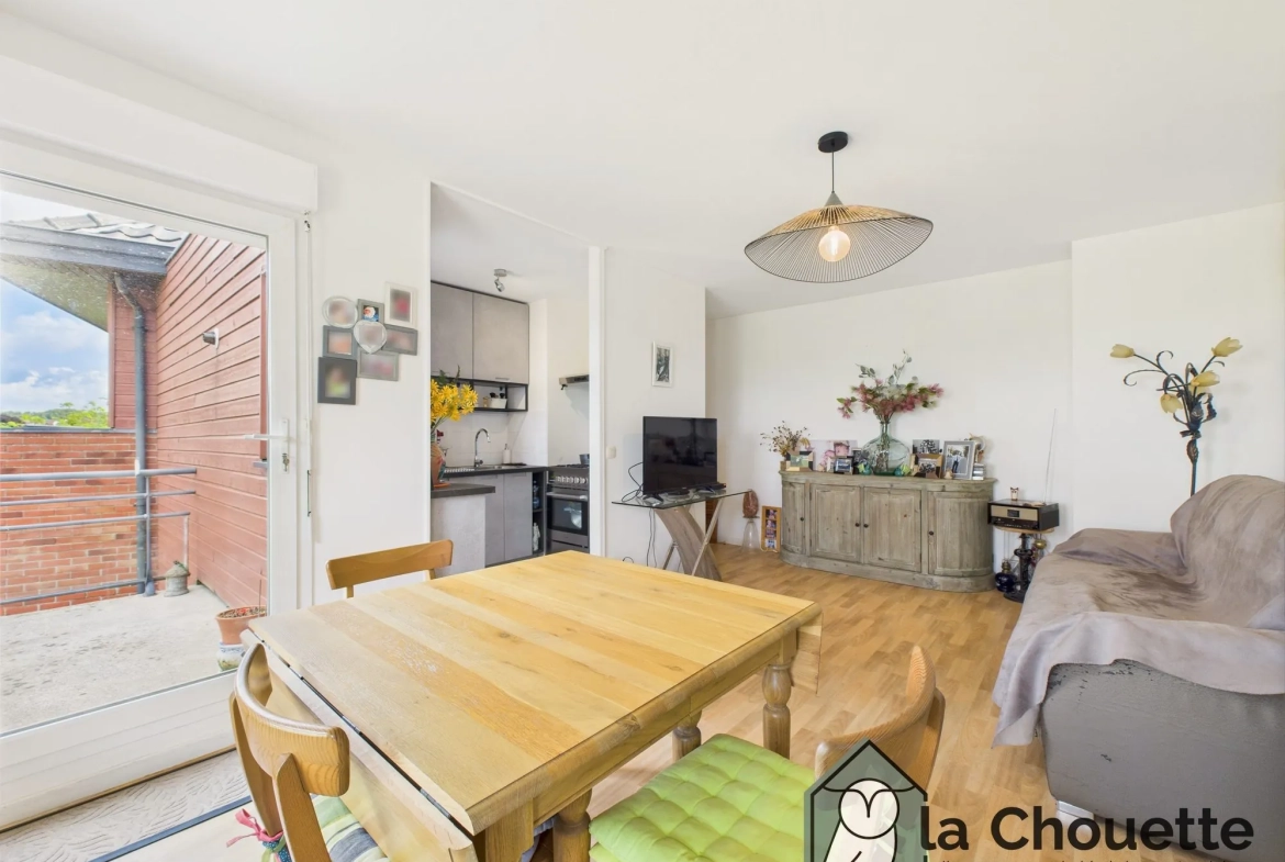 Studio en vente à Frelinghien avec balcon, parking privé et cave 