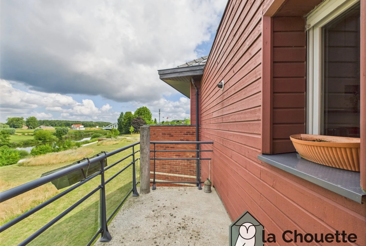 Studio en vente à Frelinghien avec balcon, parking privé et cave 