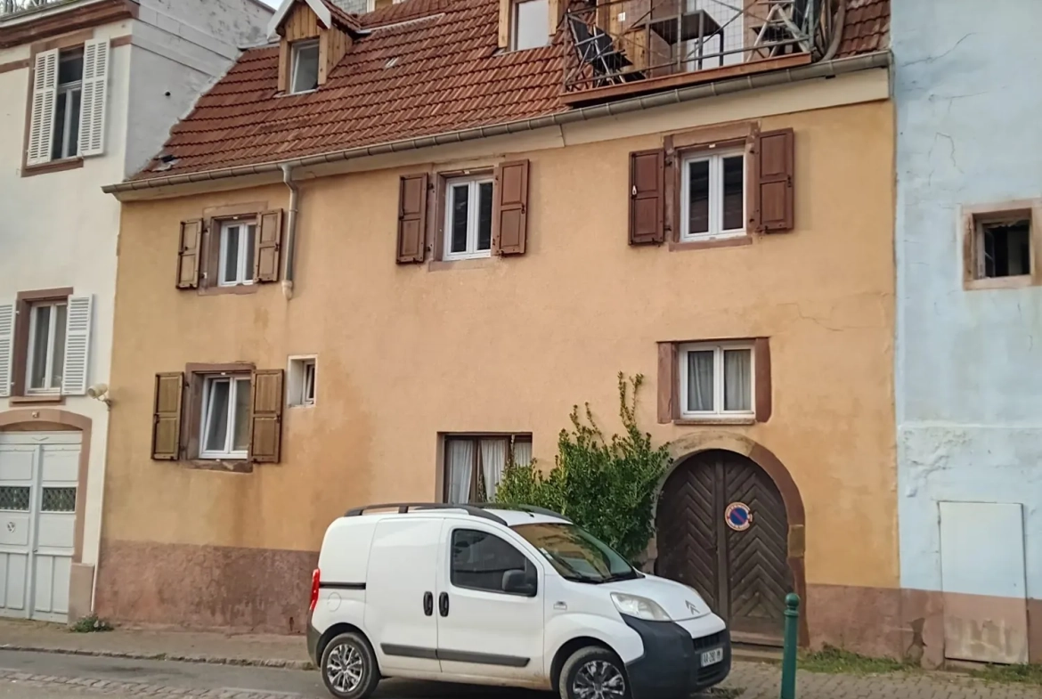 Spacieux F2 rénové à Wasselonne avec balcon, opportunité d'investissement 