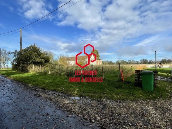 Terrain constructible à vendre à Saintines de 440 m² - Opportunité idéale pour votre maison familiale