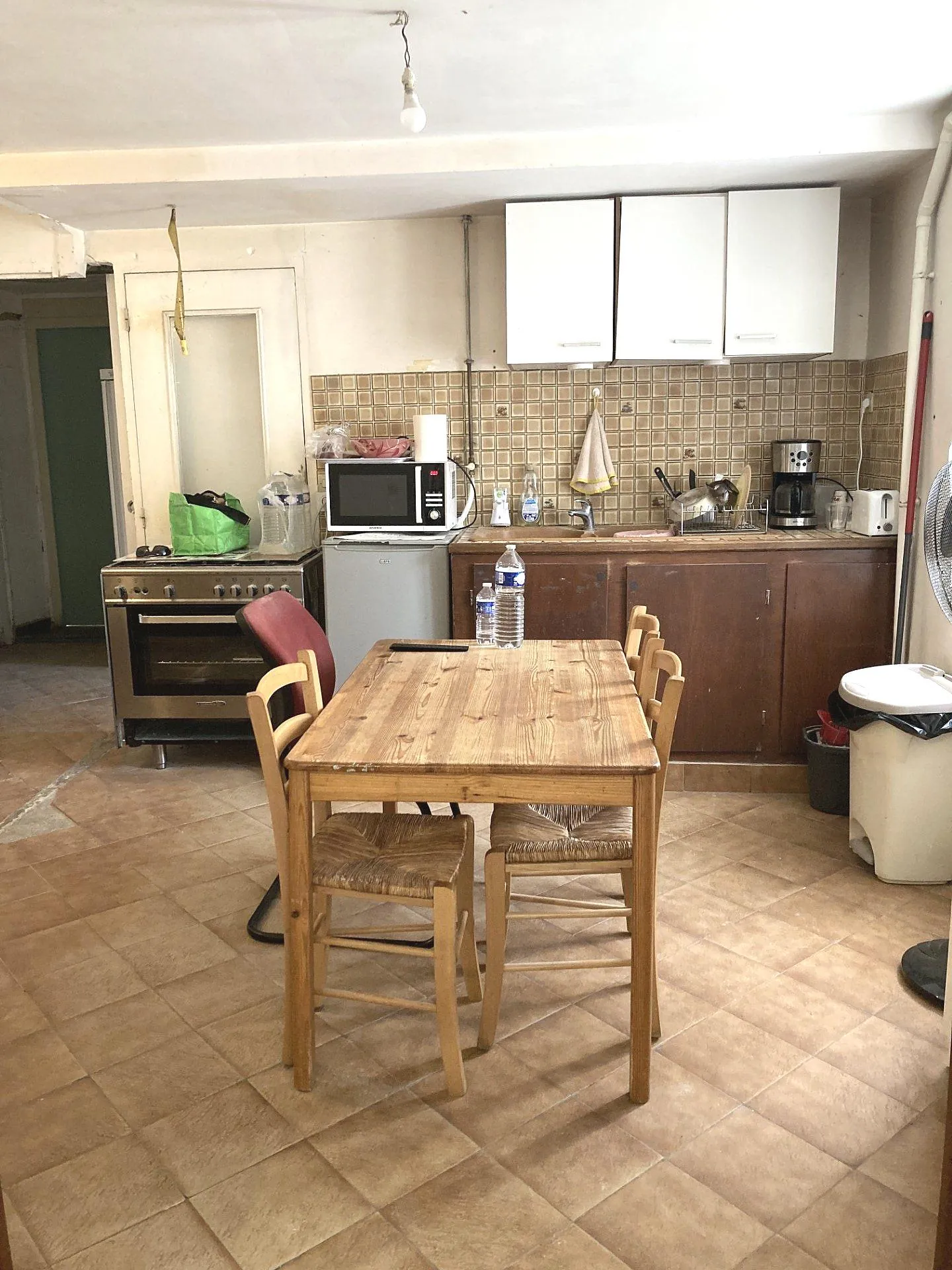 Immeuble à rénover au centre de Louplande avec fort potentiel d'investissement 
