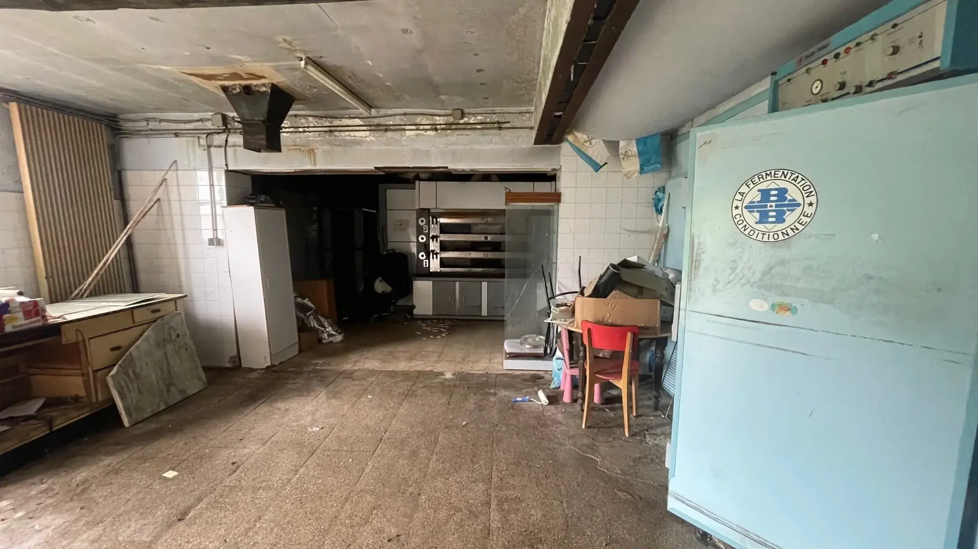 Maison à vendre avec partie commerciale et habitation à Voyennes 