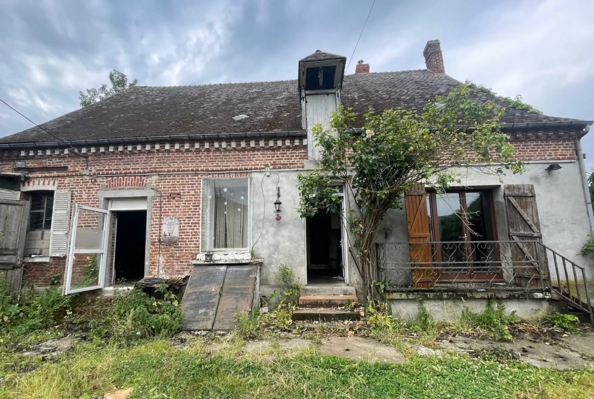 Maison à vendre avec partie commerciale et habitation à Voyennes 