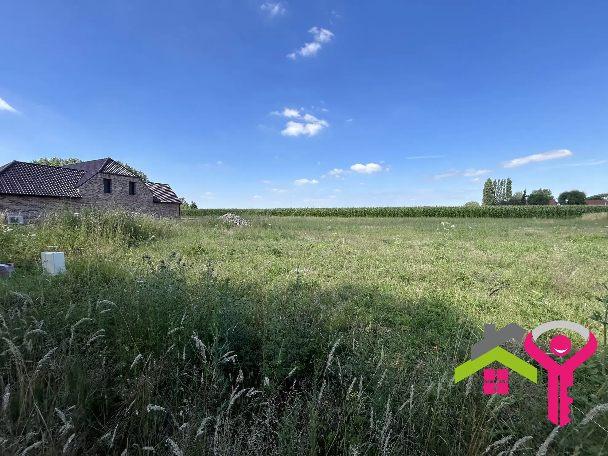 Terrain constructible à Avesnes-le-Sec - 1000 m², vue champ, secteur tranquille 