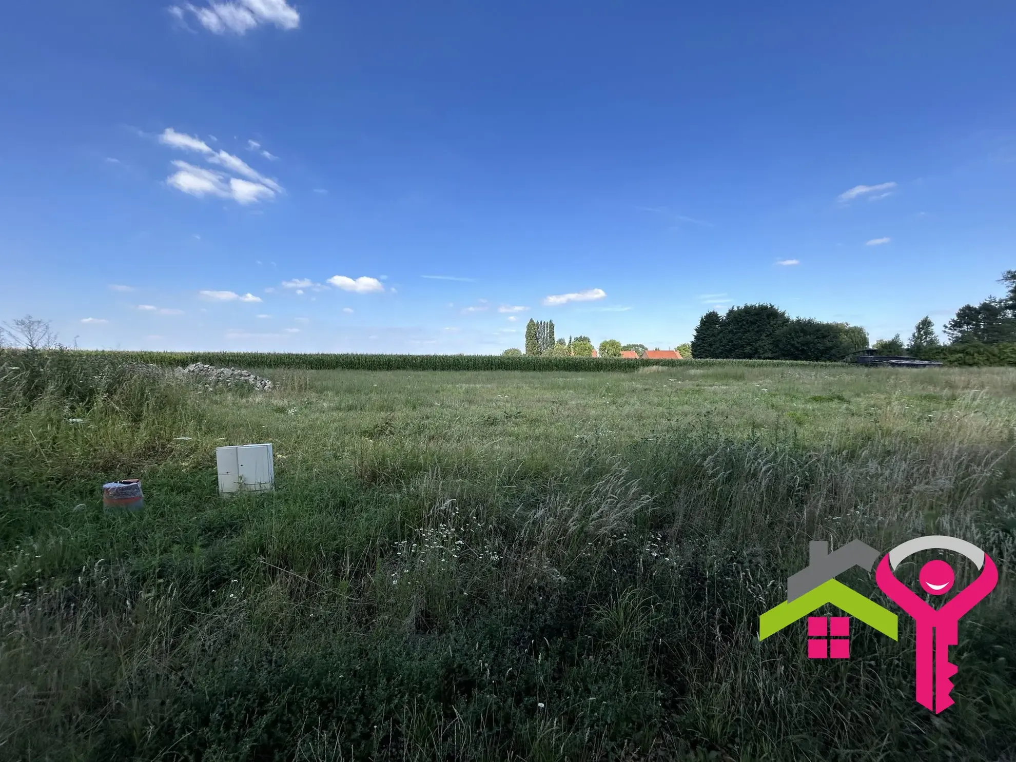 Terrain constructible à Avesnes-le-Sec - 1000 m², vue champ, secteur tranquille 