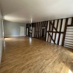 Appartement T4 proche centre de Bourges avec balcon et cave