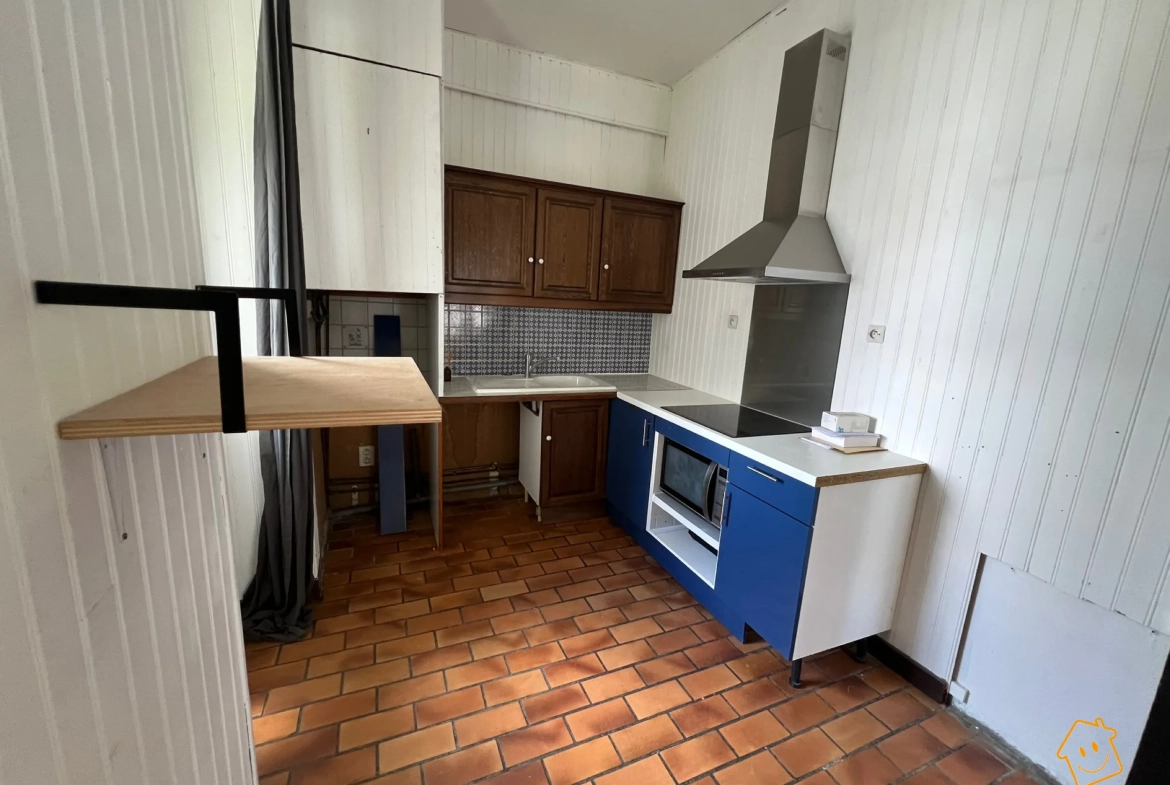 Appartement T4 proche centre de Bourges avec balcon et cave 