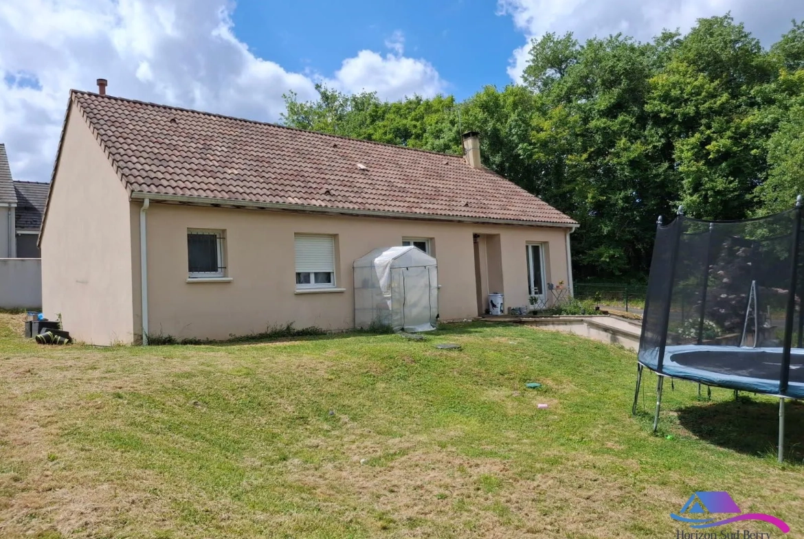 façade Maison familiale à vendre à Saint-Florent-sur-Cher avec terrasse et jardin de 1000 m² 