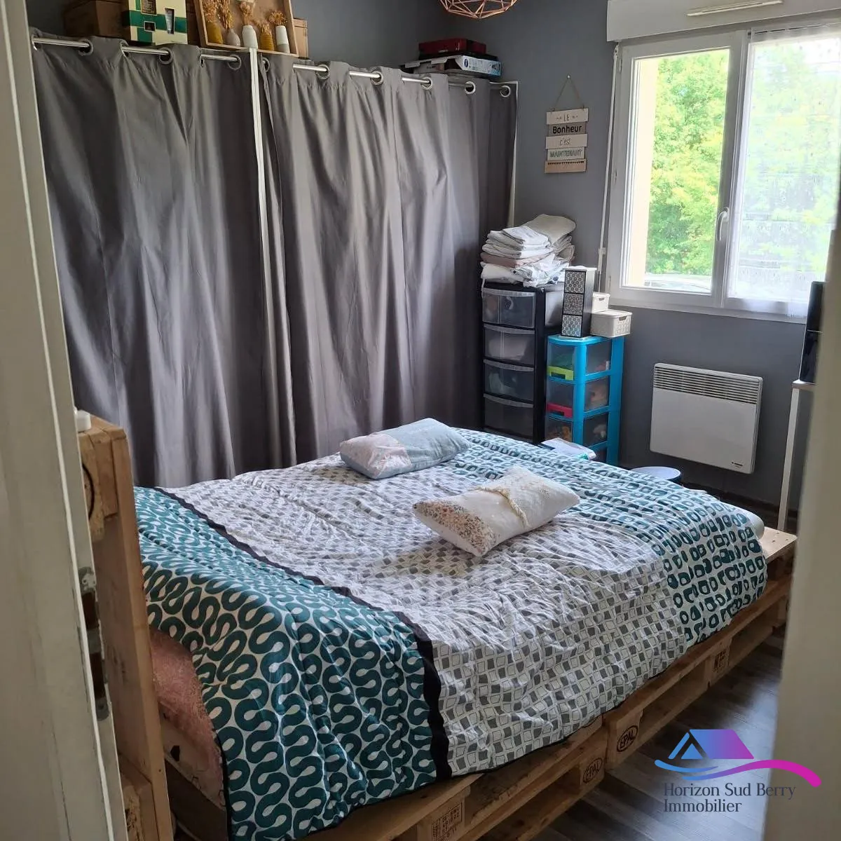 chambre Maison familiale à vendre à Saint-Florent-sur-Cher avec terrasse et jardin de 1000 m² 