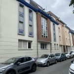 Appartement de 45 m² en rez-de-chaussée à La Madeleine, idéal pour résidence ou professionnel