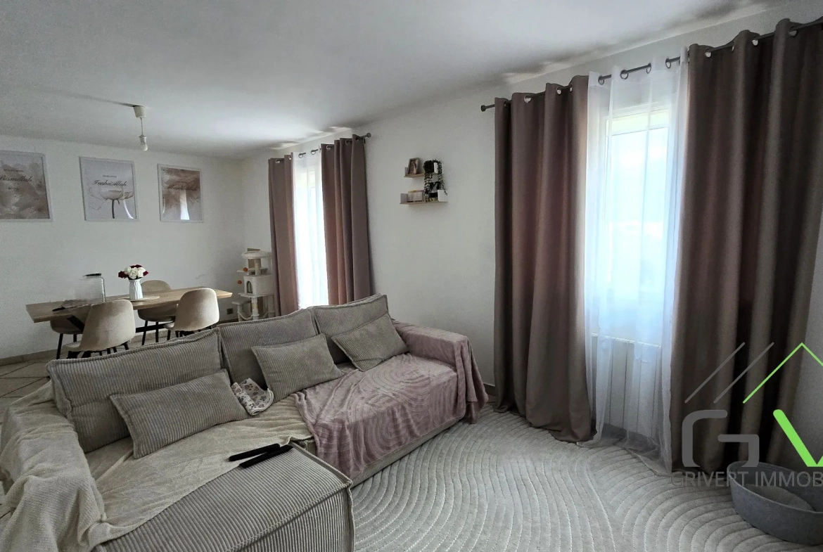 Appartement T3 lumineux de 60 m² aux Oliviers à Nîmes avec balcon et stationnement 