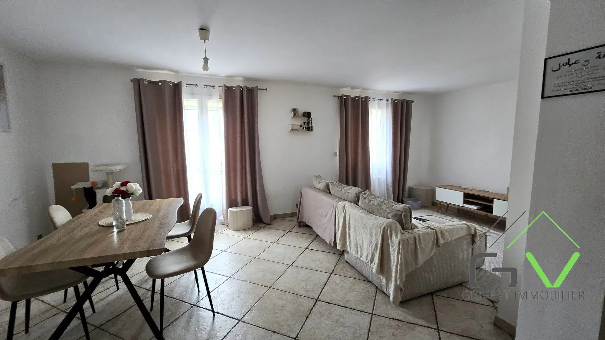 Appartement T3 lumineux de 60 m² aux Oliviers à Nîmes avec balcon et stationnement 