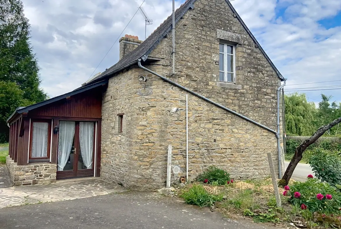 Charmante maison de campagne à rénover à Tremblay, 75 m² avec grand terrain 