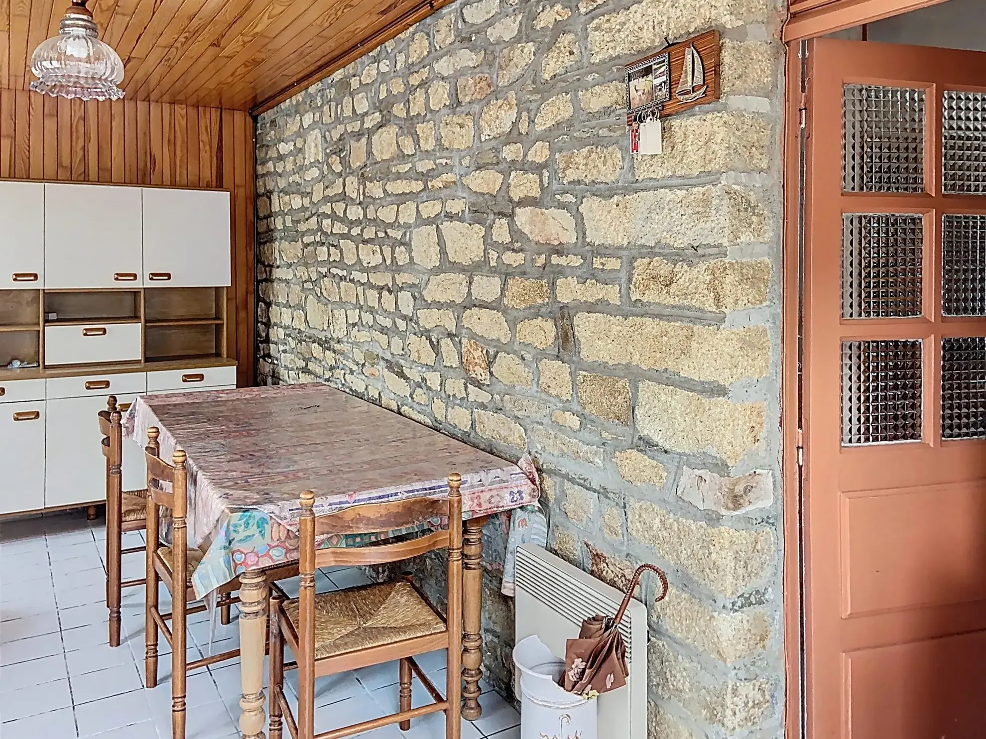 Charmante maison de campagne à rénover à Tremblay, 75 m² avec grand terrain 