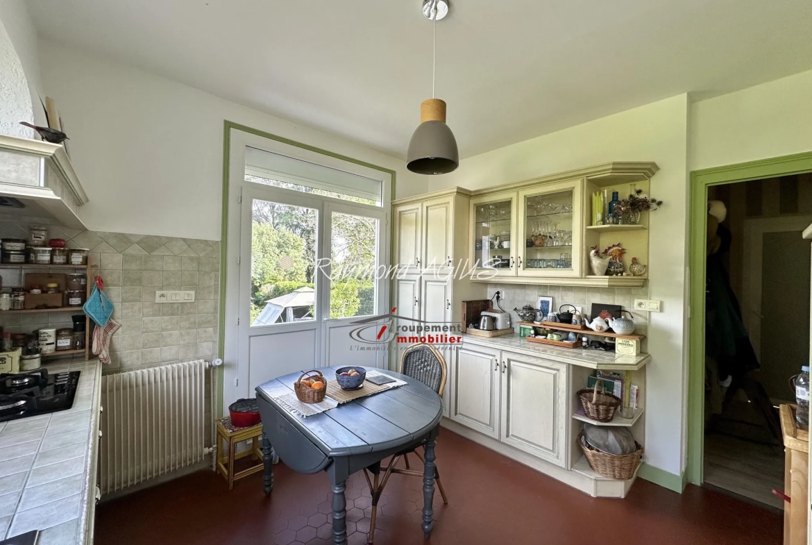 Maison de 5 chambres avec appartement indépendant et jardin à Pineuilh 