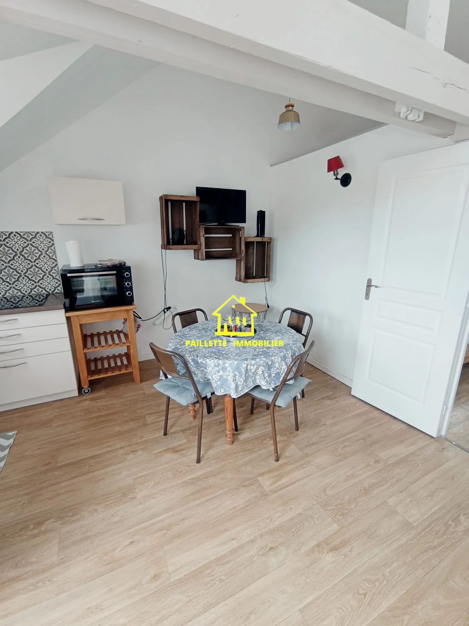 Appartement T2 à Honfleur de 26,90 m² avec vue dégagée et rénové 