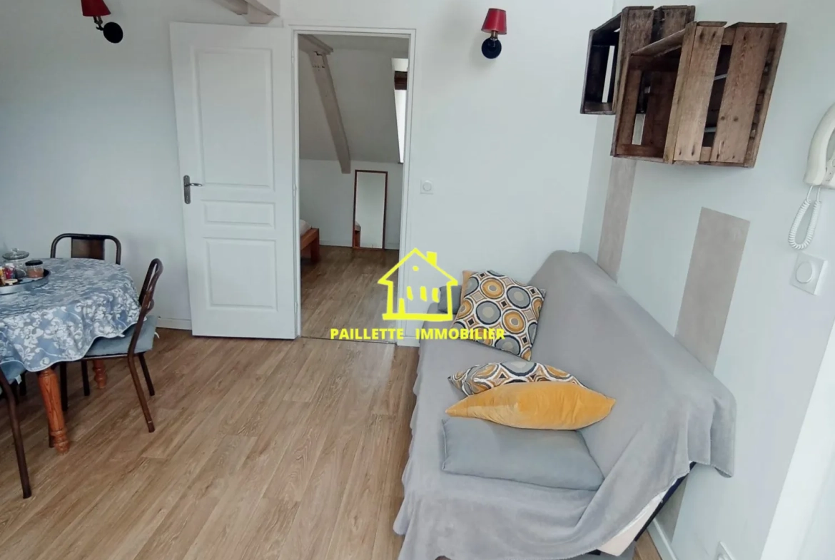 Appartement T2 à Honfleur de 26,90 m² avec vue dégagée et rénové 