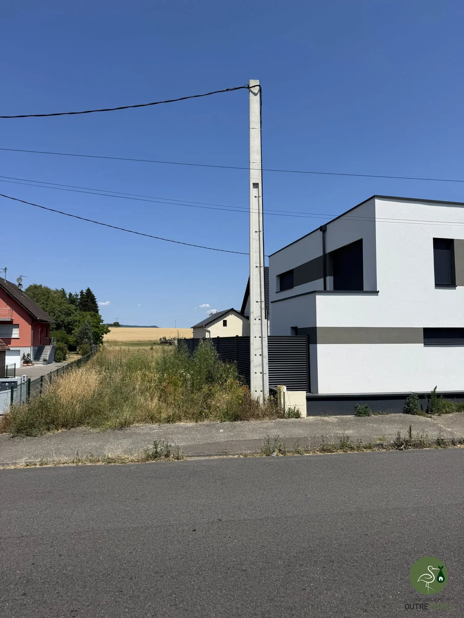 entrée façade sur rue Terrain à bâtir à Gundershoffen proche de la zone commerciale, permis déjà obtenu 