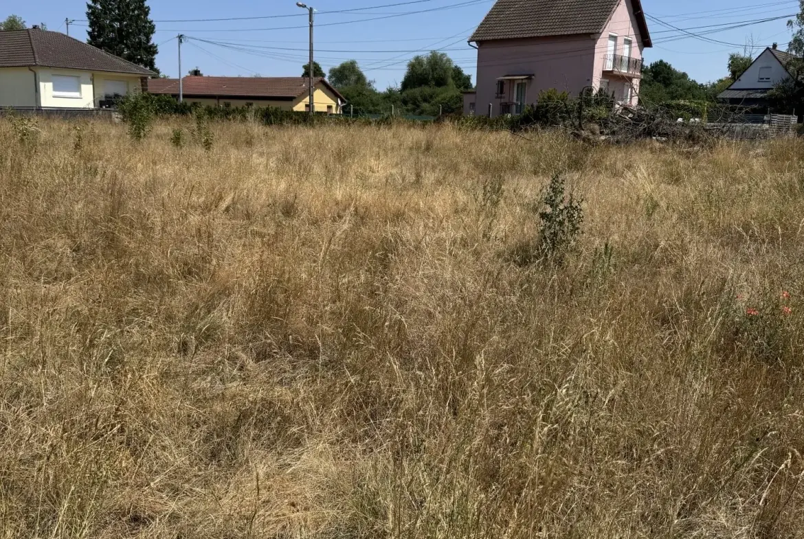 Terrain à bâtir à Gundershoffen proche de la zone commerciale, permis déjà obtenu 