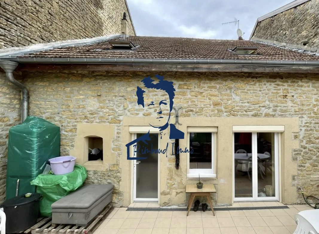 Maison familiale de 130 m² avec jardin à Prix-lès-Mézières 