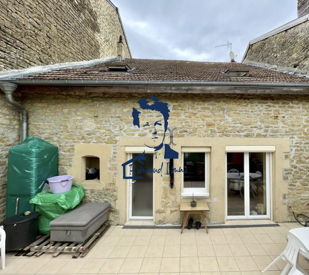 Maison familiale de 130 m² avec jardin à Prix-lès-Mézières 