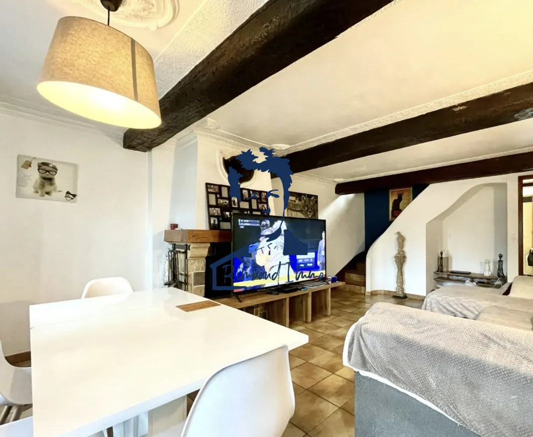 Maison familiale de 130 m² avec jardin à Prix-lès-Mézières 