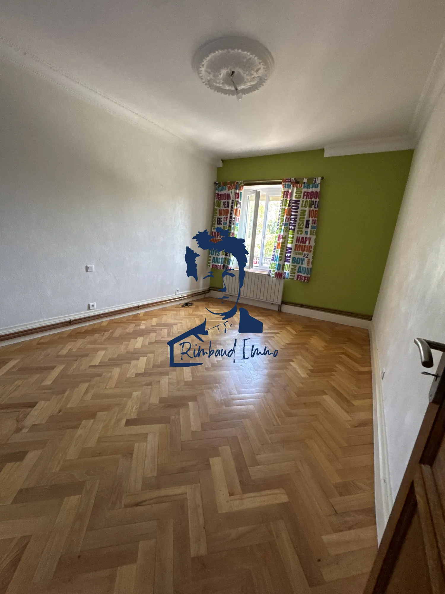 Maison familiale de 130 m² avec jardin à Prix-lès-Mézières 