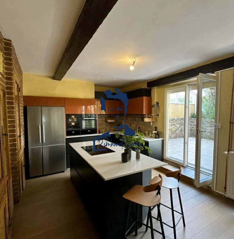 Maison familiale de 130 m² avec jardin à Prix-lès-Mézières 