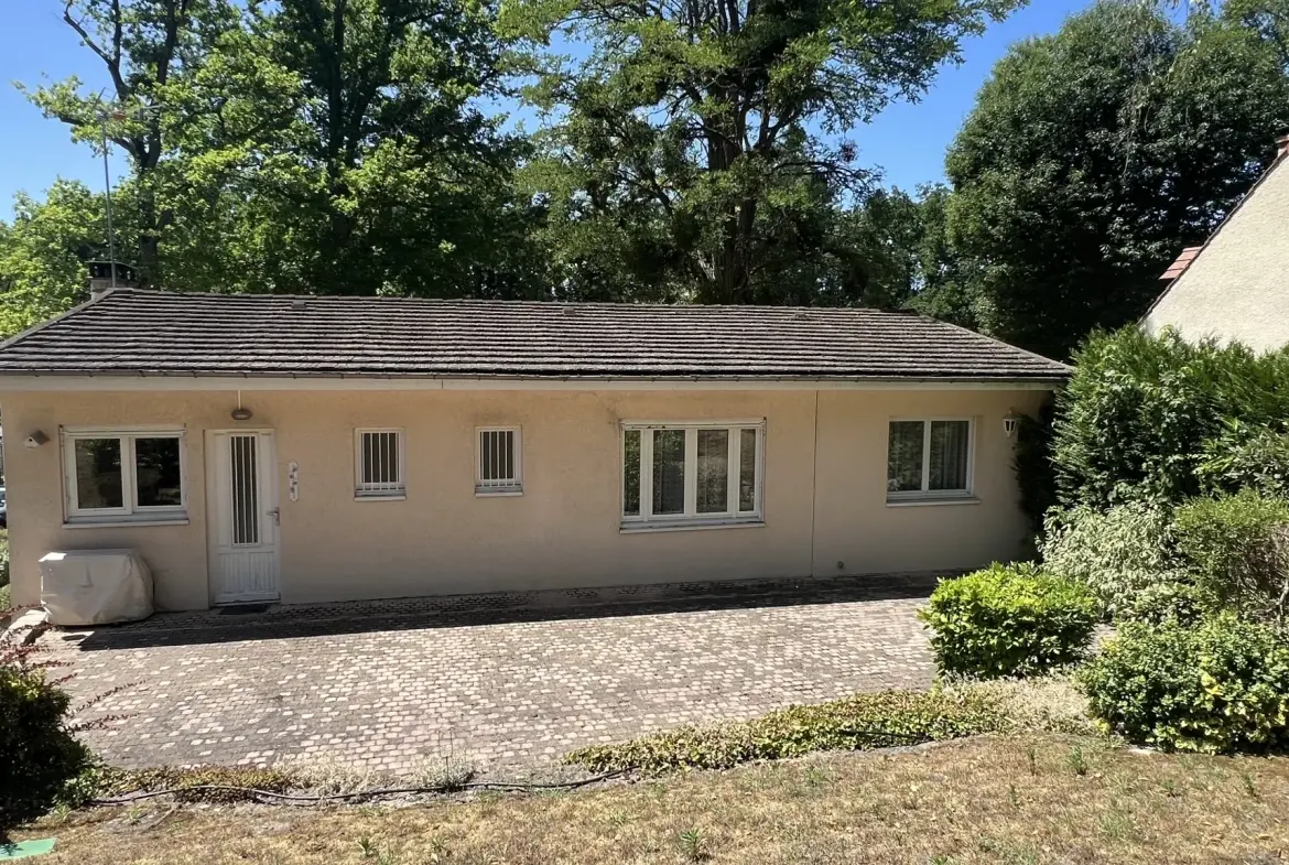 Maison de plain-pied à Boutigny-sur-Essonne avec jardin, terrasse et stationnement 