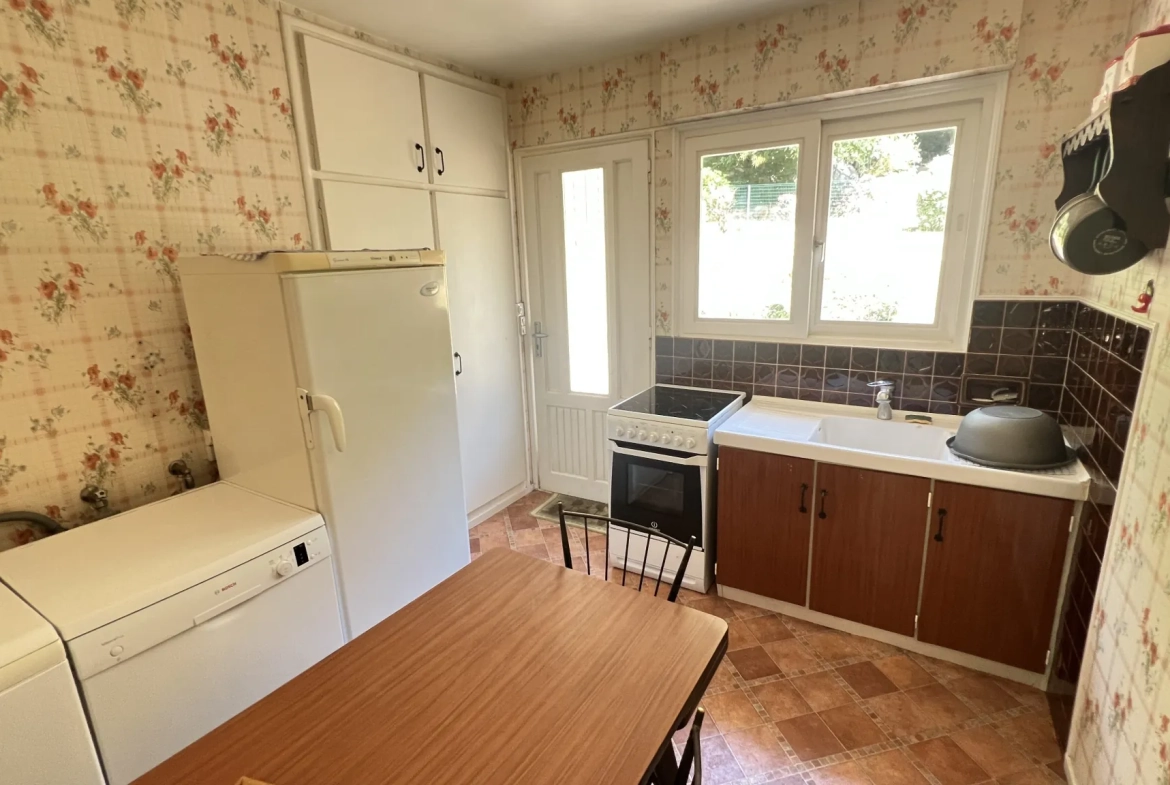 Maison de plain-pied à Boutigny-sur-Essonne avec jardin, terrasse et stationnement 