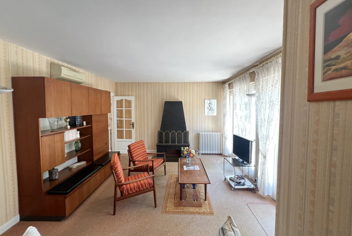 Maison de plain-pied à Boutigny-sur-Essonne avec jardin, terrasse et stationnement 