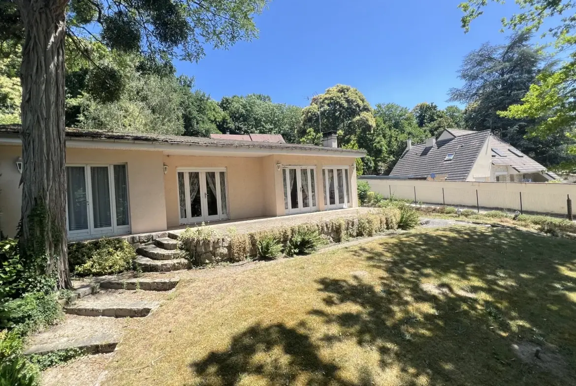 Maison de plain-pied à Boutigny-sur-Essonne avec jardin, terrasse et stationnement 