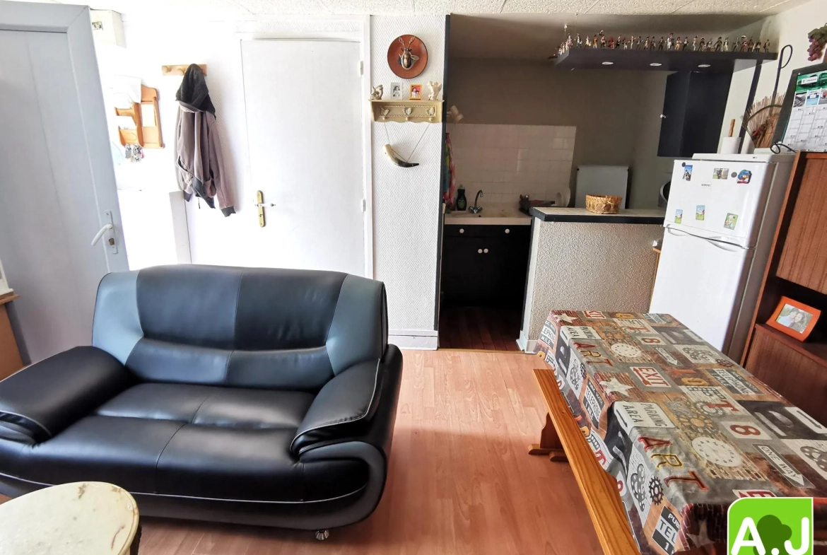 Charmant T2 loué à Ezy-sur-Eure avec garage et parking 