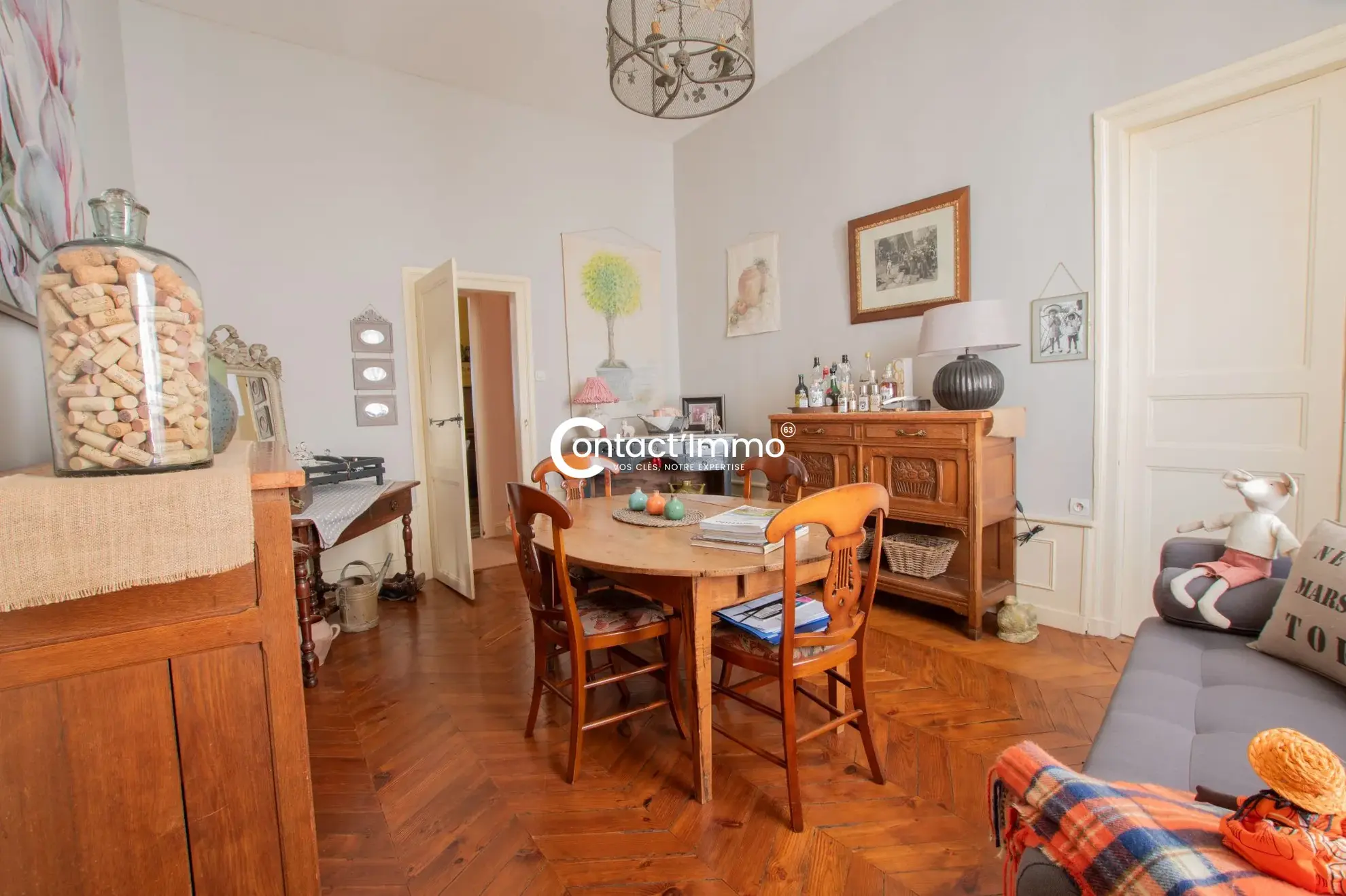 Appartement T5 de 143m² avec cave au cœur de Thiers 
