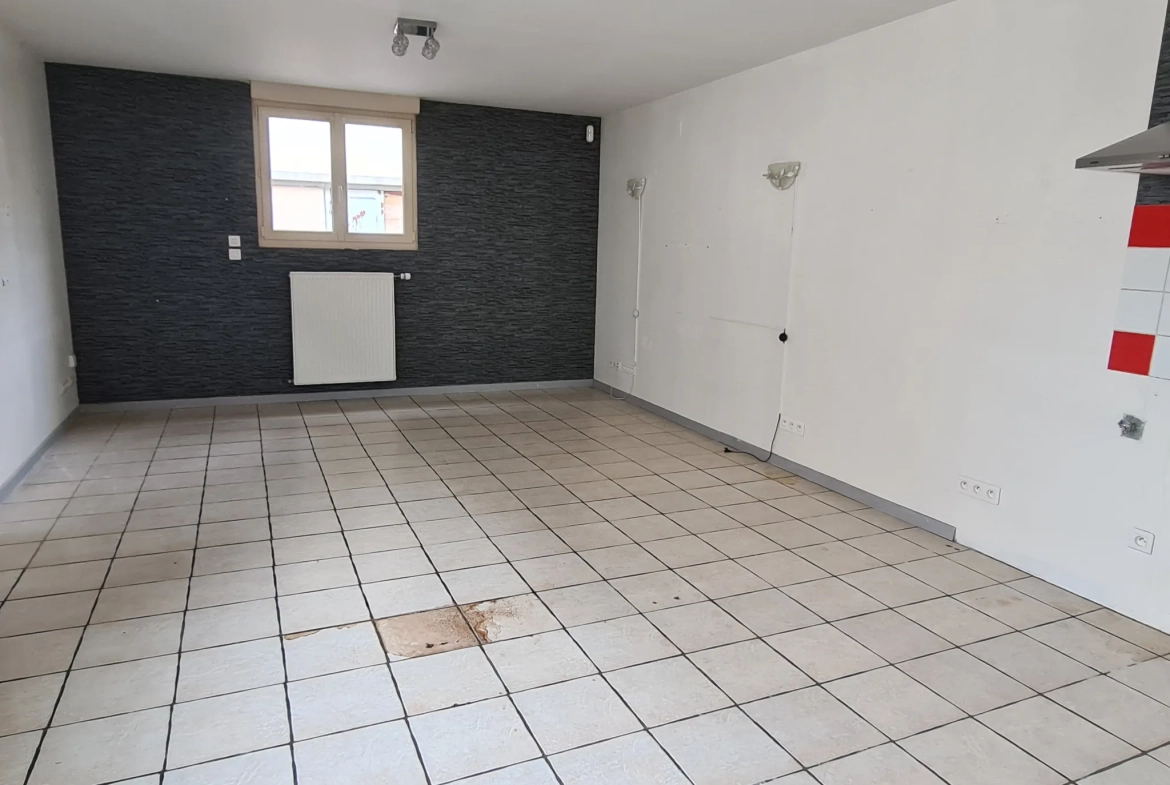 Ensemble immobilier à Villiers en lieu avec 8 chambres, garage et terrain de 1630 m² 
