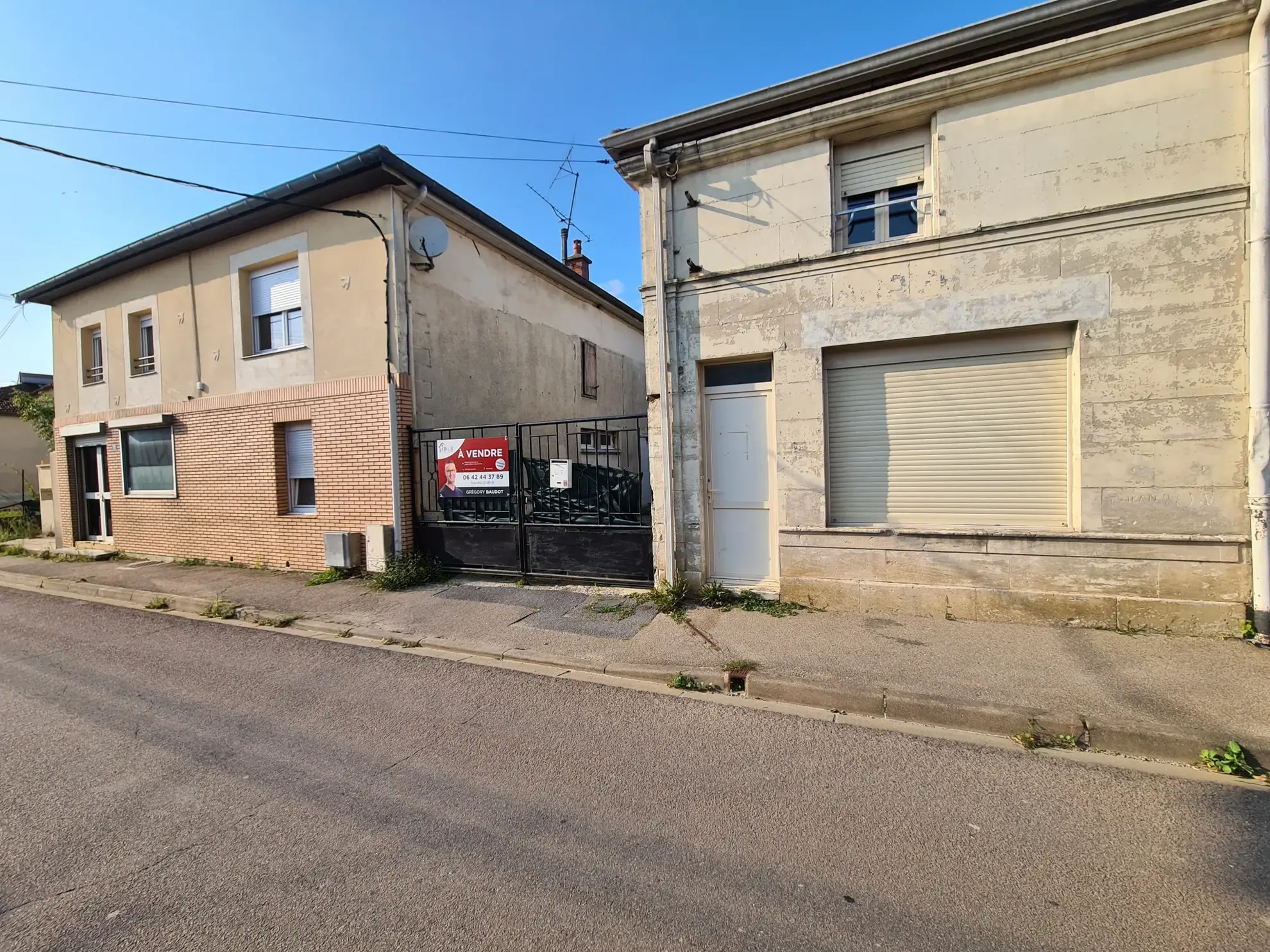 Ensemble immobilier à Villiers en lieu avec 8 chambres, garage et terrain de 1630 m² 