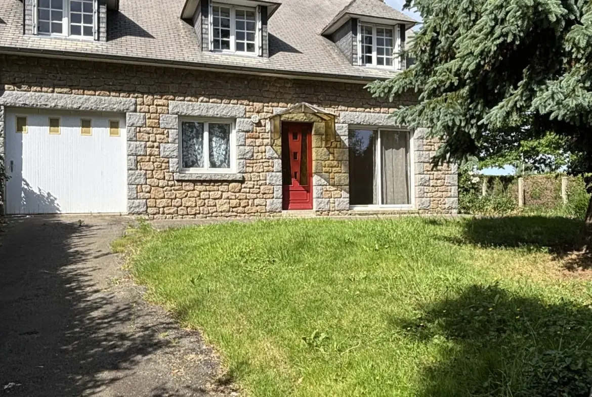 Maison en pierre à Louvigné-du-Désert avec garage et terrain de 1775 m² 