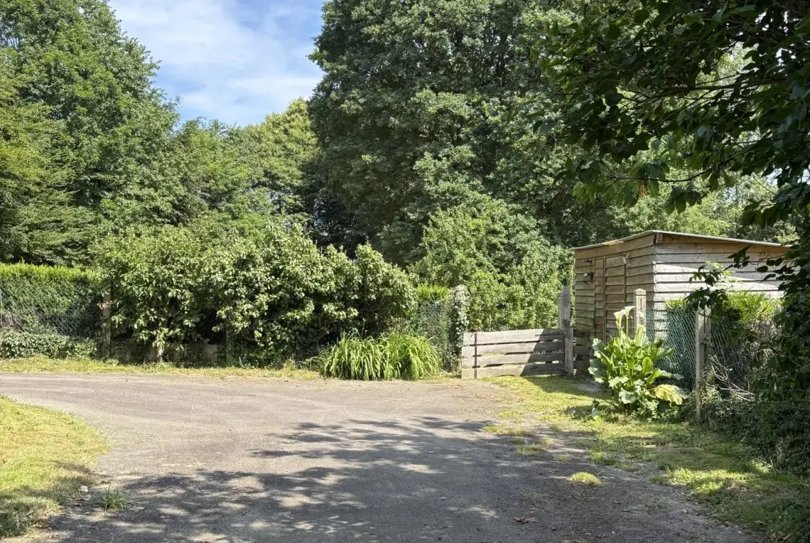 Maison en pierre à Louvigné-du-Désert avec garage et terrain de 1775 m² 