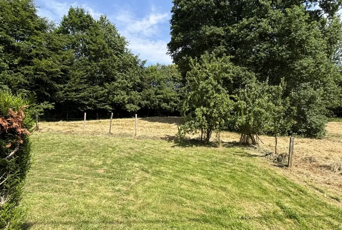 Maison en pierre à Louvigné-du-Désert avec garage et terrain de 1775 m² 