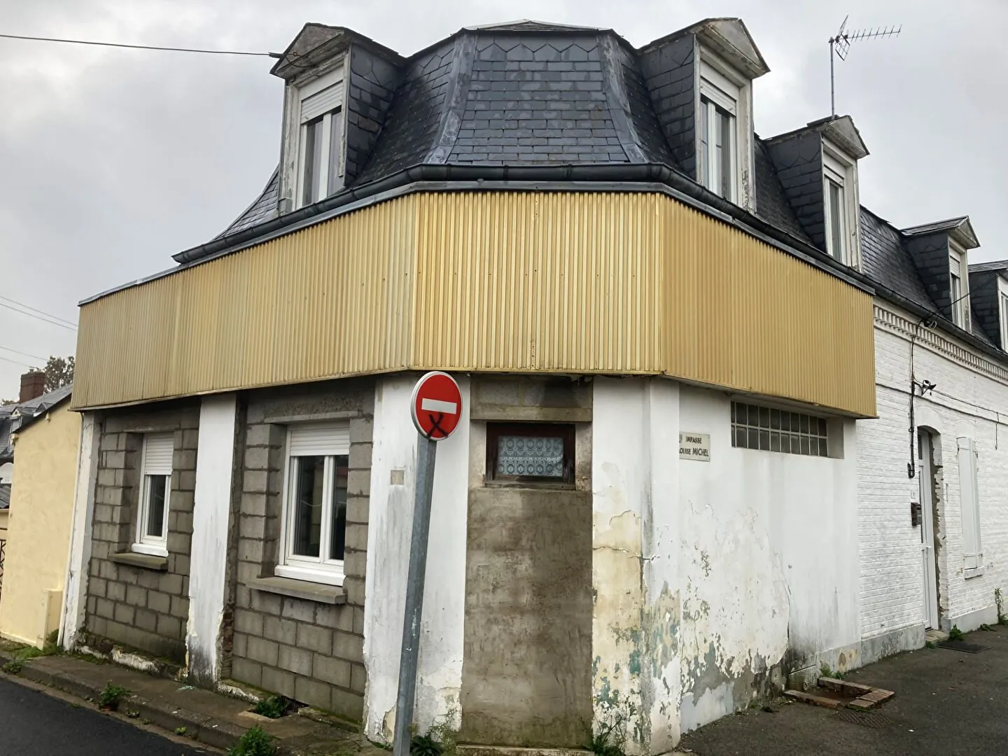 Maison à rafraîchir avec jardin et garage à Friville-Escarbotin 