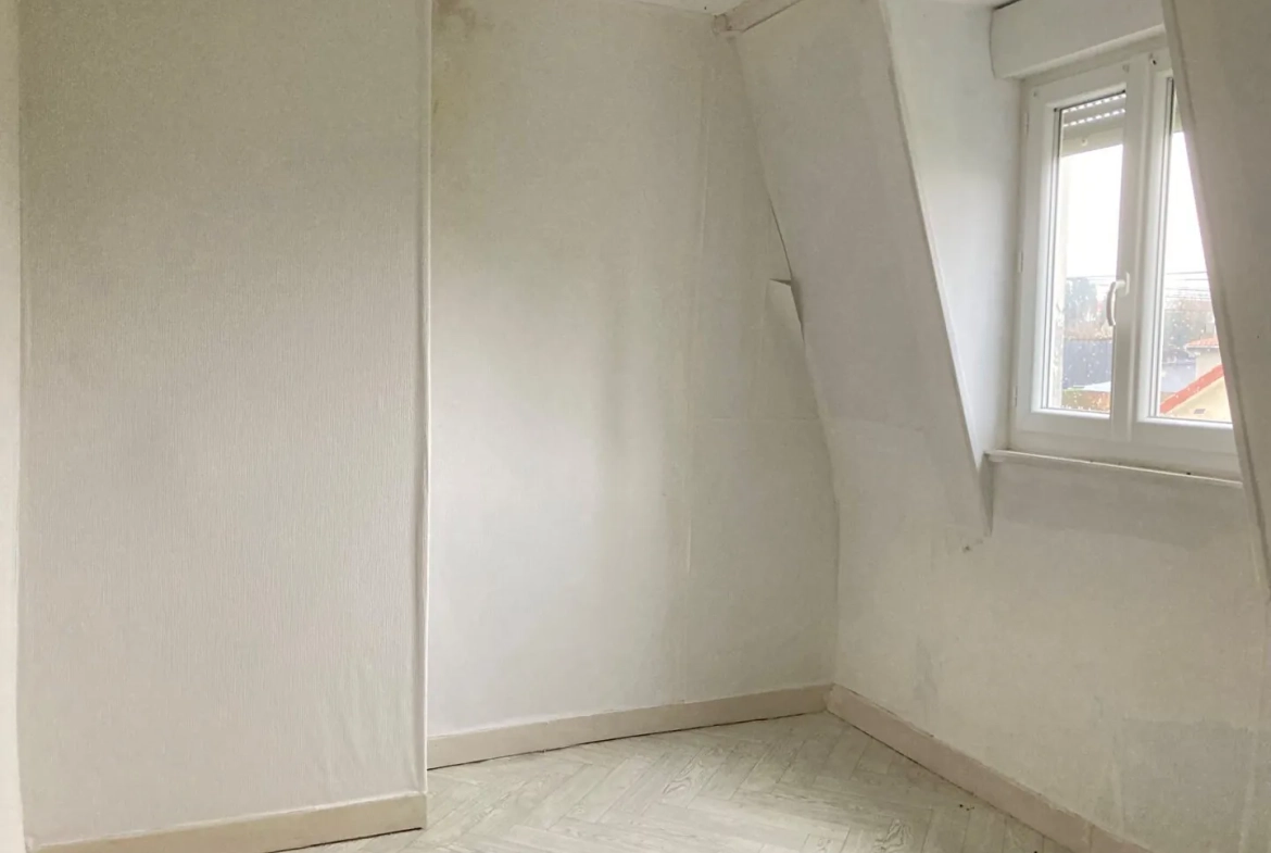 Maison à rafraîchir avec jardin et garage à Friville-Escarbotin 