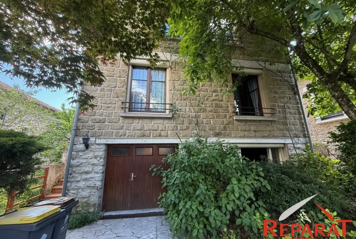 Maison en pierre à vendre à Brive-la-Gaillarde, proche du centre et des écoles 
