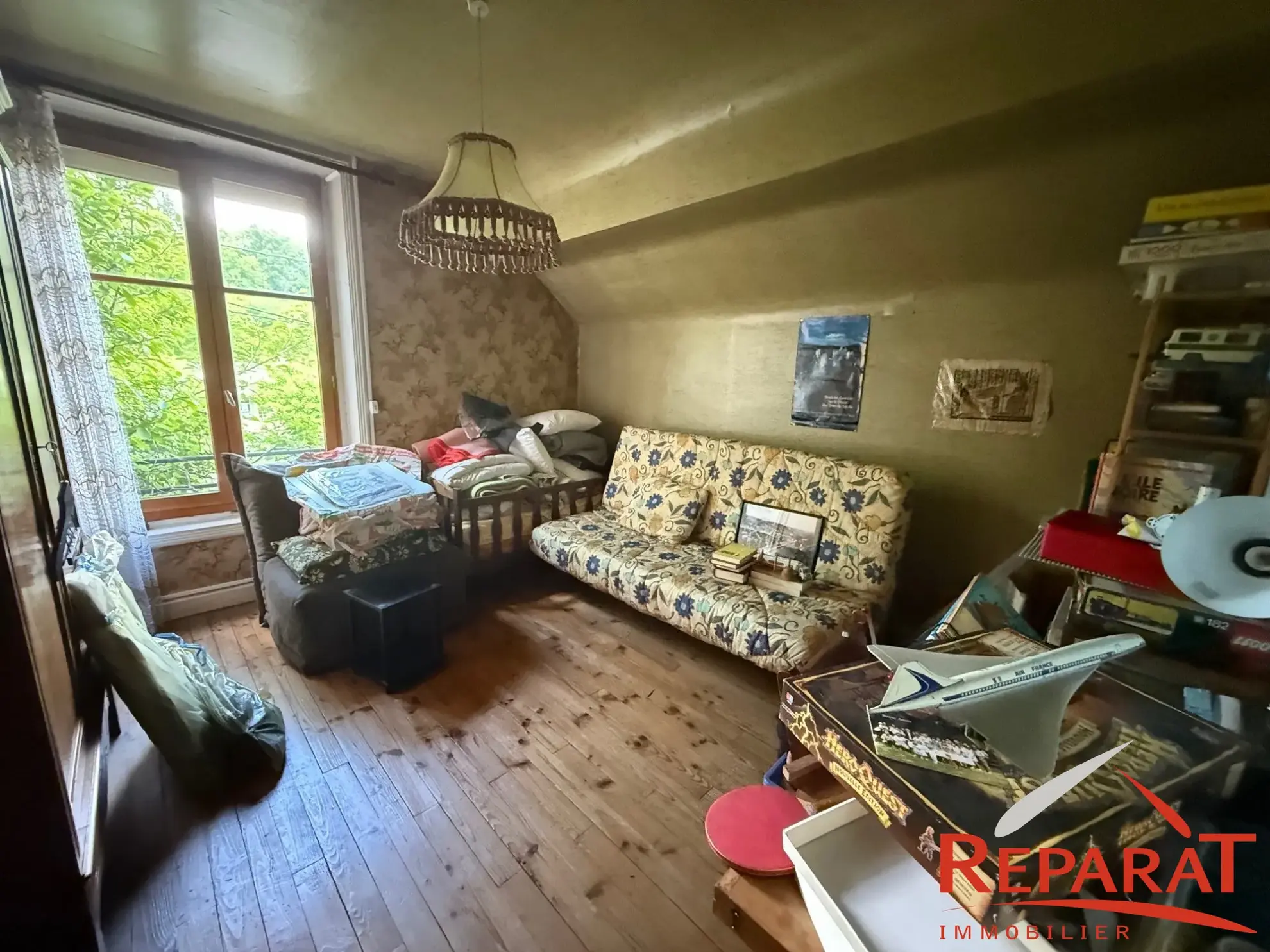 Maison en pierre à vendre à Brive-la-Gaillarde, proche du centre et des écoles 