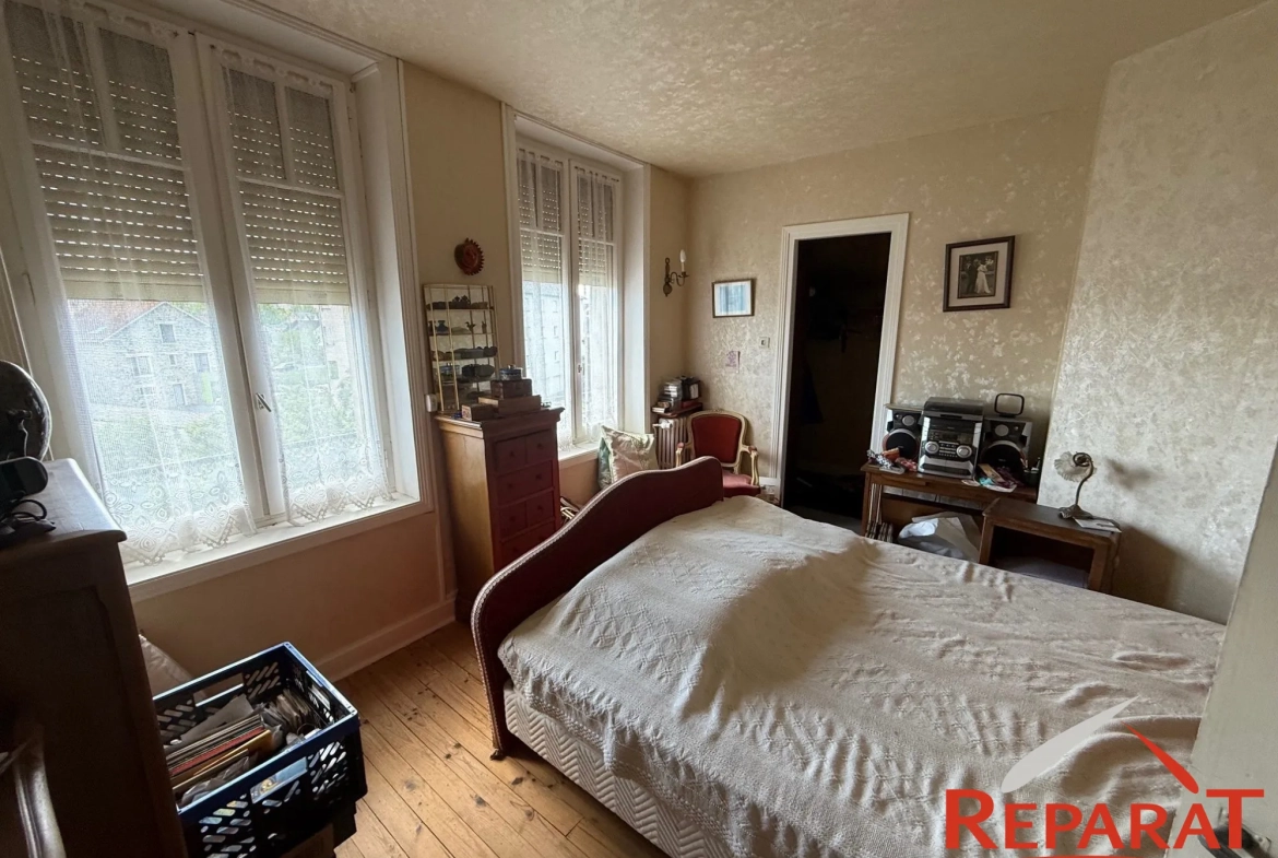 Maison en pierre à vendre à Brive-la-Gaillarde, proche du centre et des écoles 