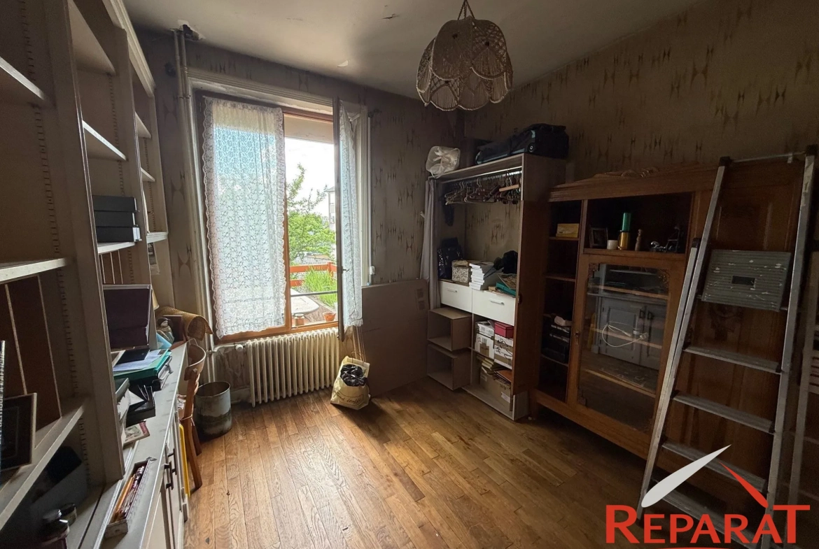 Maison en pierre à vendre à Brive-la-Gaillarde, proche du centre et des écoles 