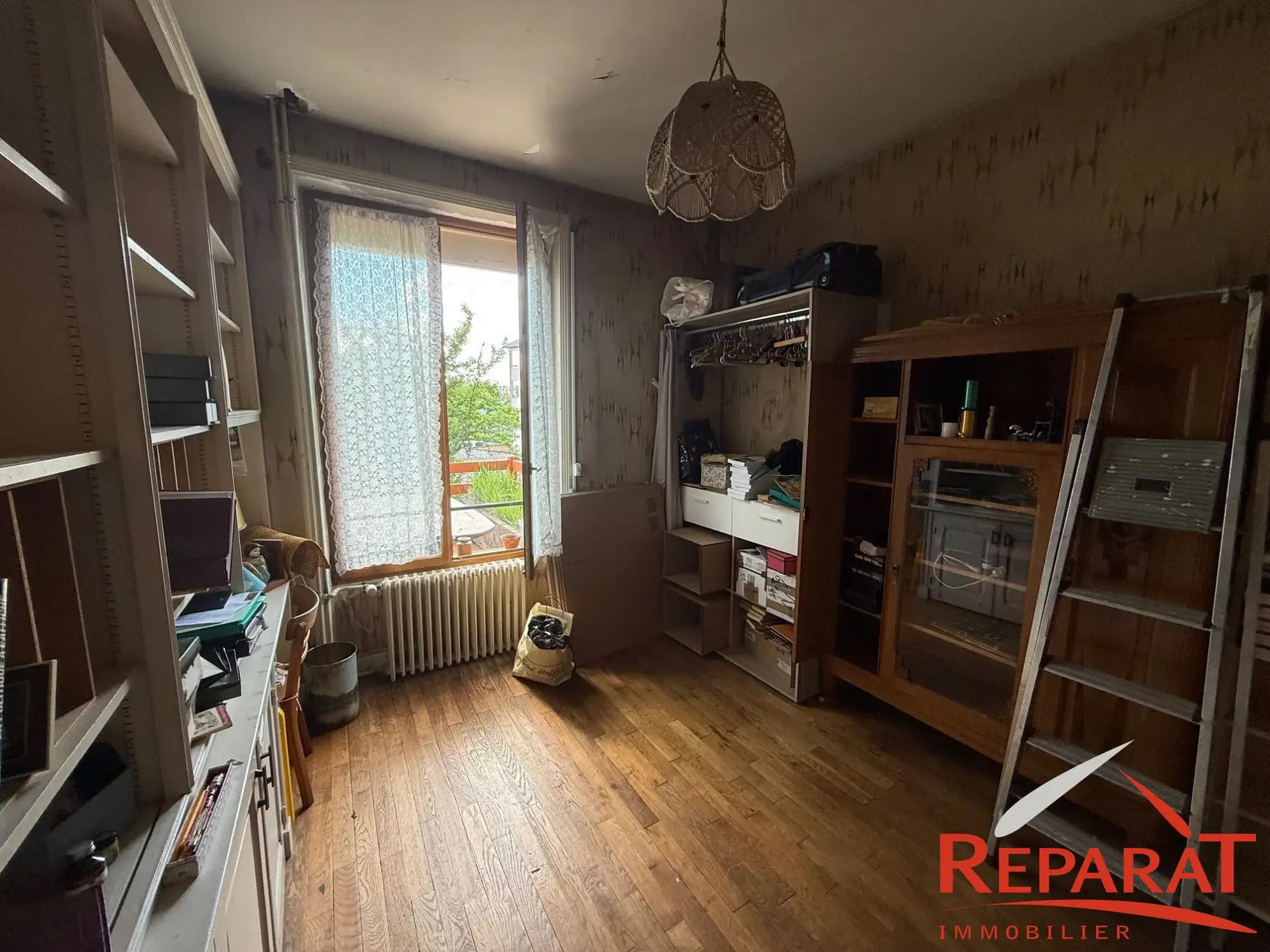Maison en pierre à vendre à Brive-la-Gaillarde, proche du centre et des écoles 