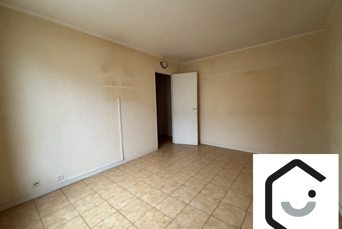Appartement T2 à vendre à Montmorency avec balcon et cave – Opportunité idéale 