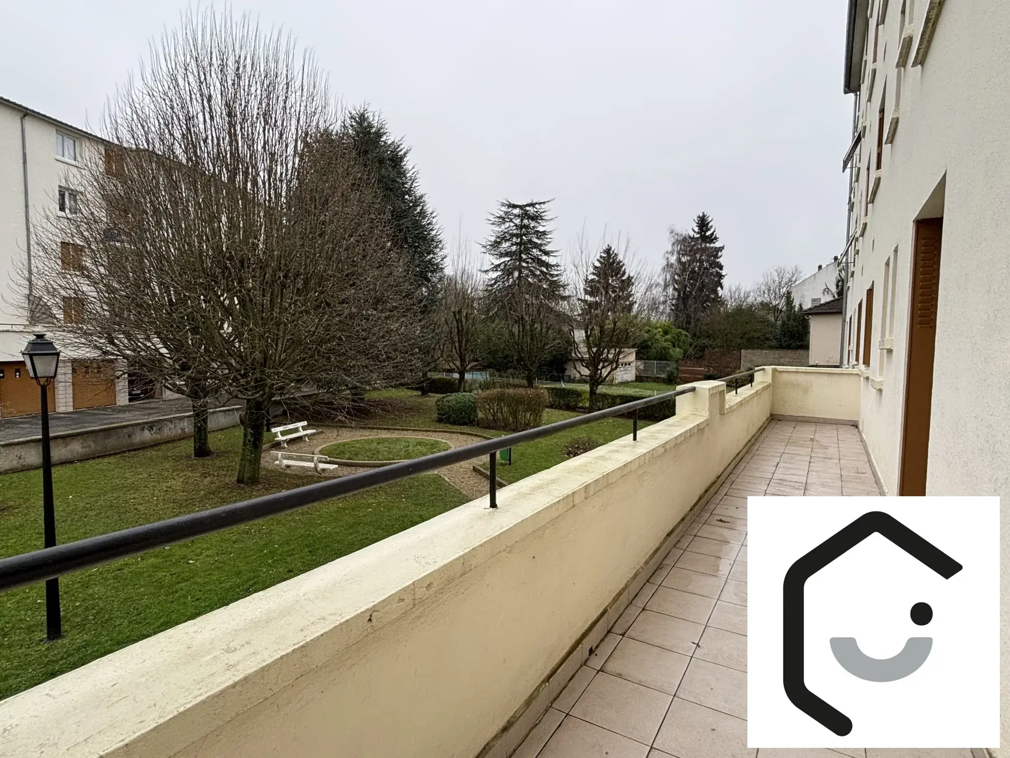Appartement T2 à vendre à Montmorency avec balcon et cave – Opportunité idéale 