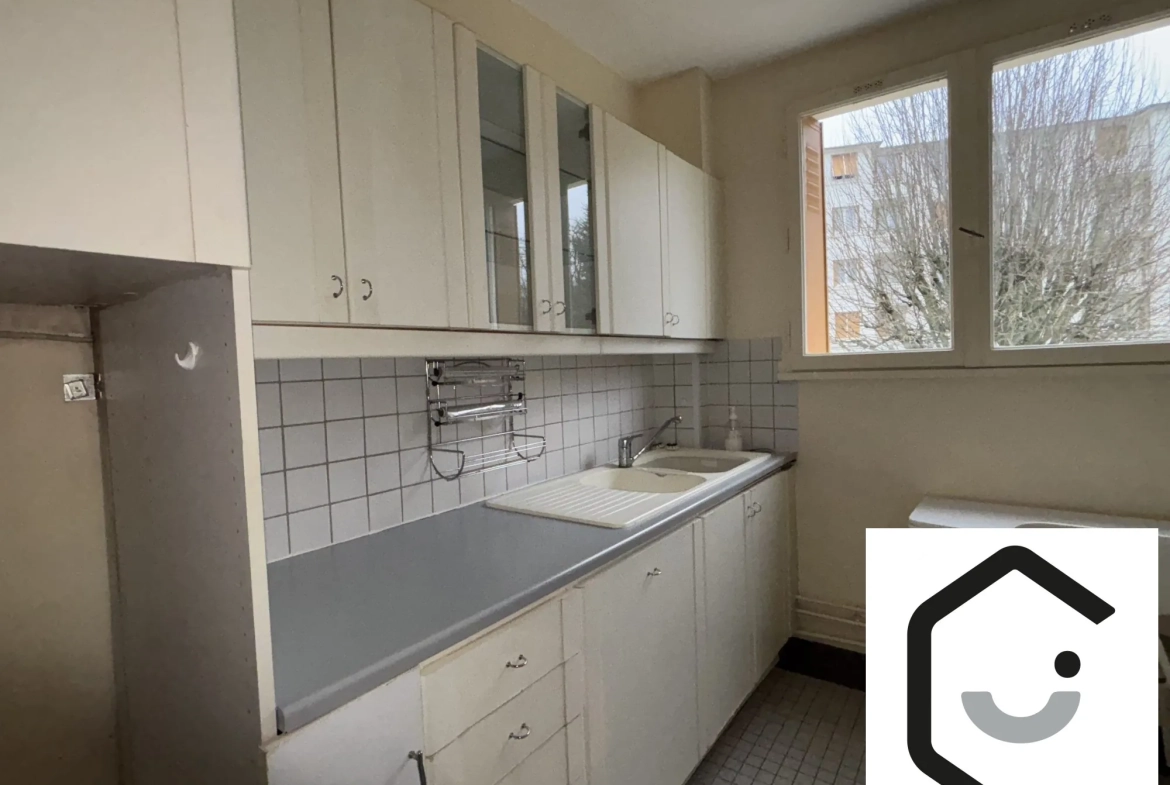 Appartement T2 à vendre à Montmorency avec balcon et cave – Opportunité idéale 